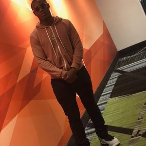 Meet your Posher, Isiah